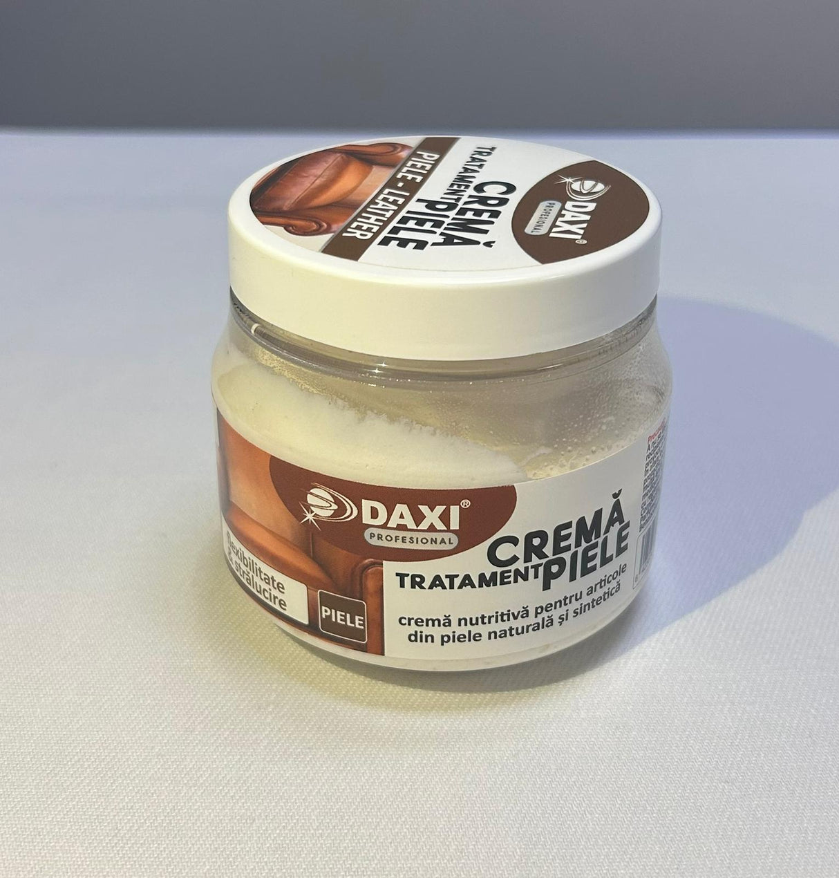 Crema nutritiva pentru tratamentul articolelor din piele naturala si sintetica, 200ml